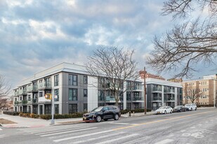 Parsons- Gardens Condominiums in Flushing, NY - Building Photo
