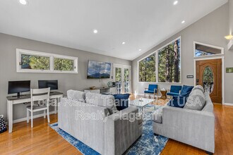 1720 N Doral Way in Flagstaff, AZ - Building Photo - Building Photo