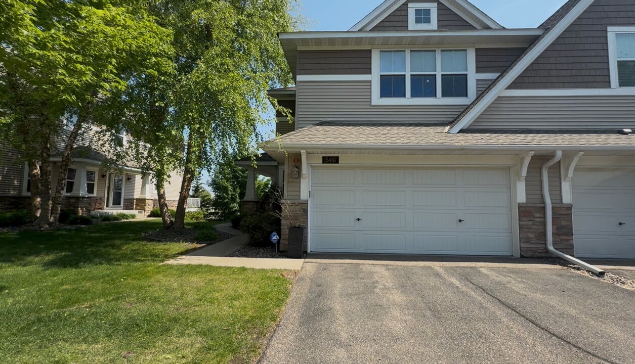 15497 Junegrass Ln in Eden Prairie, MN - Building Photo