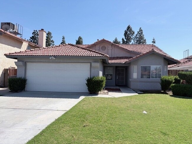 property at 7625 Canyon Clover Dr