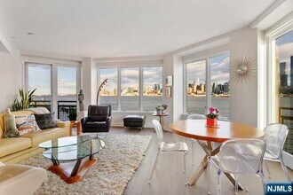 600 Harbor Blvd in Weehawken, NJ - Building Photo - Building Photo