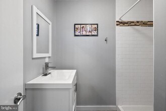 621 S 18th St in Philadelphia, PA - Building Photo - Building Photo