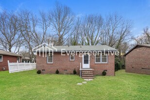 904 Gordon St in High Point, NC - Building Photo