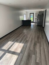 1018 Glezen St in Petersburg, IN - Building Photo - Building Photo