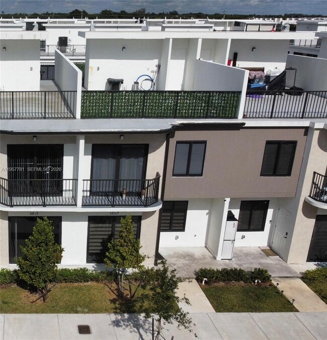 14569 SW 261 St Ter in Princeton, FL - Building Photo - Building Photo