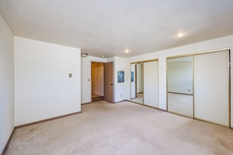 813 S 227th Pl in Des Moines, WA - Building Photo - Building Photo