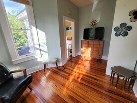 205 SE 7th St in Gainesville, FL - Building Photo