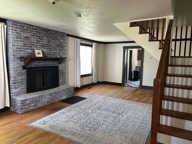 property at 126 E Reserve Dr