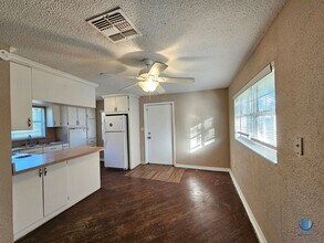 1325 Mann Rd in Lakeland, FL - Building Photo - Building Photo