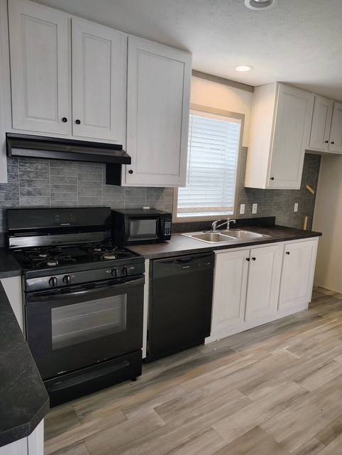 property at 1800 E Jordan Rd