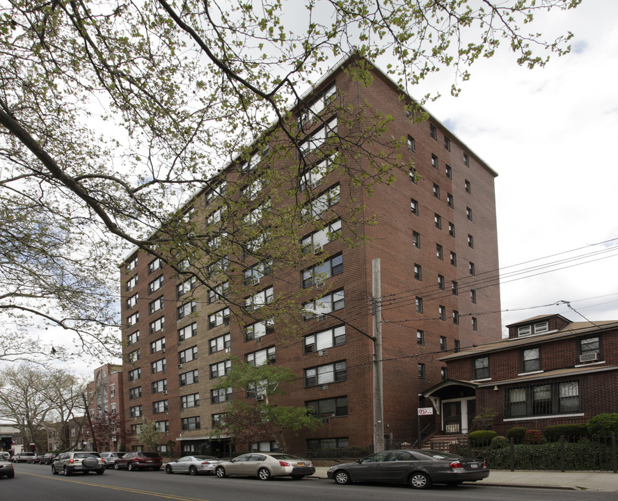 The Winfield Towers in Woodside, NY - Building Photo