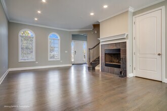 2023 Alta Vista Ct in Naperville, IL - Building Photo - Building Photo