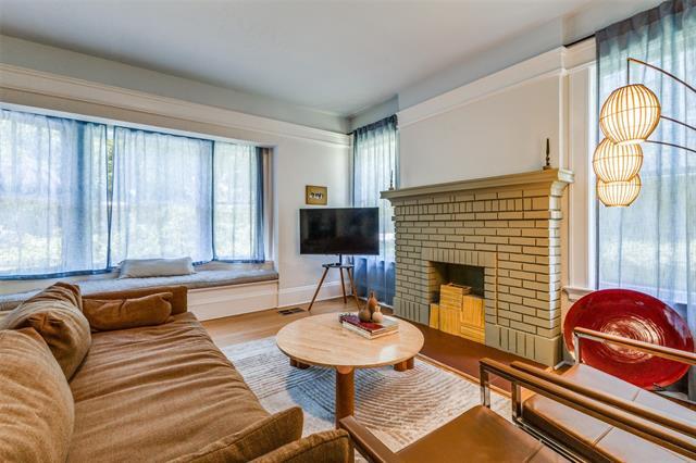 property at 5004 Worth St