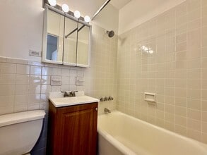 1585 First Avenue in New York, NY - Building Photo - Building Photo