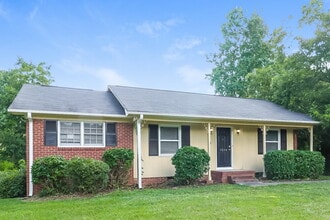 4534 Hidden Valley Rd in Charlotte, NC - Building Photo - Building Photo