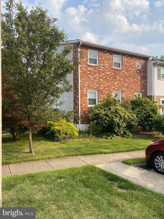3036 White Birch Ct in Fairfax, VA - Building Photo