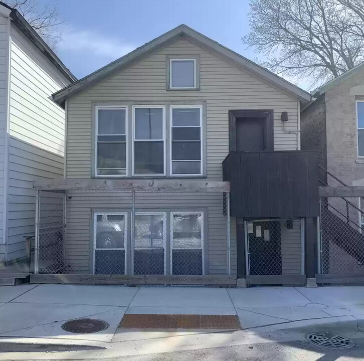 2021 S Ruble St in Chicago, IL - Foto de edificio
