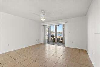 530 Orange Dr in Altamonte Springs, FL - Building Photo - Building Photo