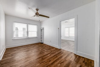 Lofts at Larchmont in Los Angeles, CA - Building Photo - Interior Photo