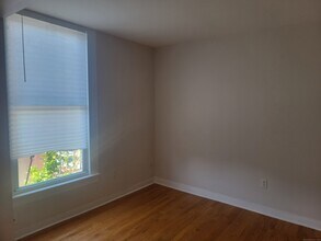 1094 Main St, Unit 1 in Branford, CT - Building Photo - Building Photo