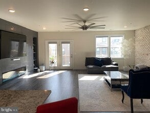 44764 Tiverton Sq in Ashburn, VA - Building Photo - Building Photo