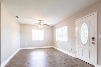 6230 S Martindale Ave in Tampa, FL - Building Photo - Building Photo