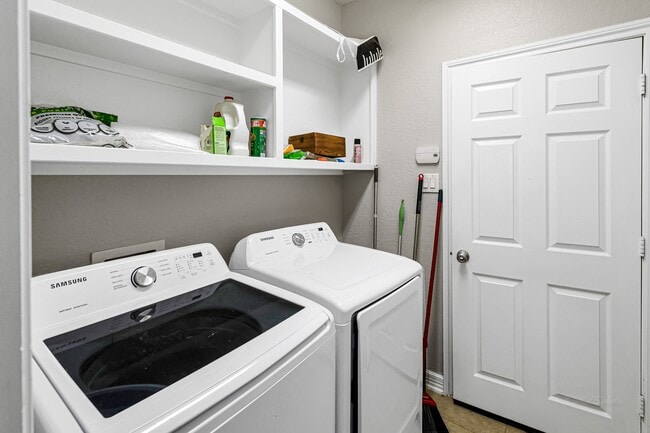 27923 Barberry Banks Ln