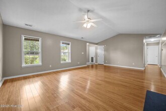 529 Blackberry Ct in Hubert, NC - Building Photo - Building Photo