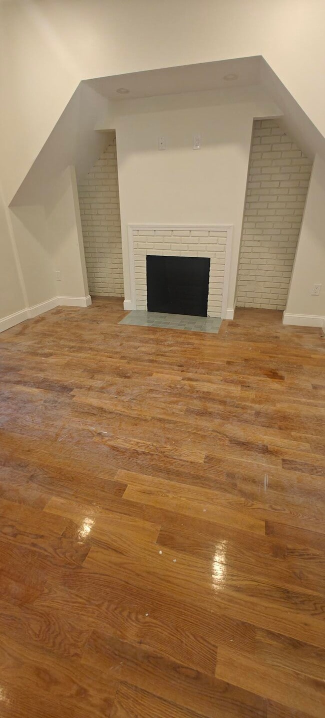 122 Chestnut St, Unit 1 in Lynn, MA - Foto de edificio - Building Photo