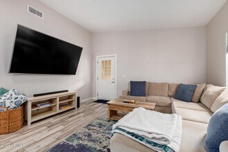 2647 E Contention Mine Rd in Phoenix, AZ - Building Photo - Building Photo