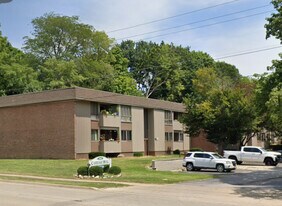 3400 Knoxville Ave in Peoria, IL - Building Photo