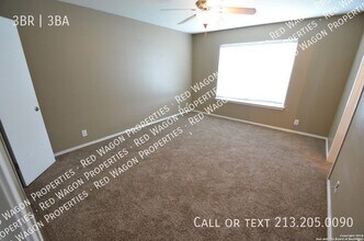 9139 Laguna Hills in Selma, TX - Building Photo - Building Photo