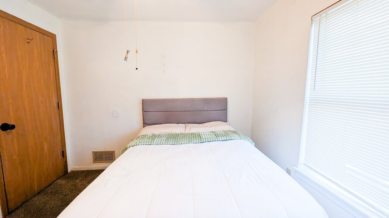 2148 N 29th St in Milwaukee, WI - Foto de edificio