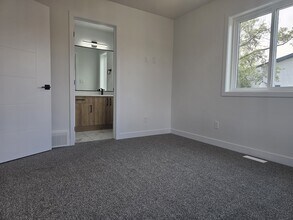 15315-15395 95 Ave NW in Edmonton, AB - Building Photo - Building Photo