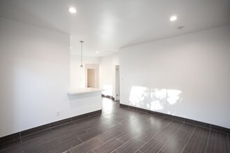 401 Brooks Ave, Unit 401 in Los Angeles, CA - Building Photo - Building Photo