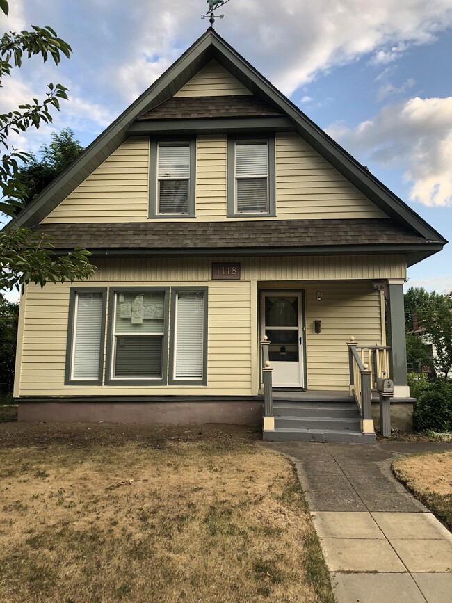 property at 1118 E Augusta Ave