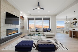 3466 Tarragon Ave in Richland, WA - Foto de edificio - Building Photo