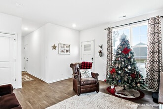 3818 Doherty Ln in McHenry, IL - Building Photo - Building Photo