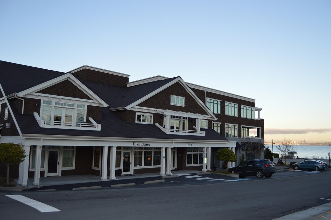 Anchors at Manchester in Manchester, WA - Building Photo