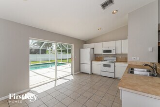 801 SW 4th Pl in Cape Coral, FL - Building Photo - Building Photo