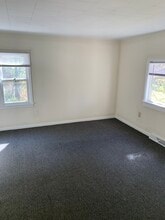 949 Dryden Rd, Unit 3 in Ithaca, NY - Foto de edificio - Building Photo