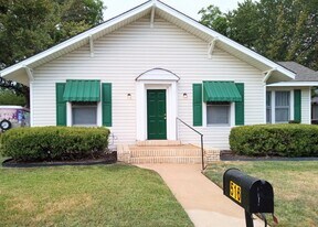516 Allen Ave in Bonham, TX - Building Photo