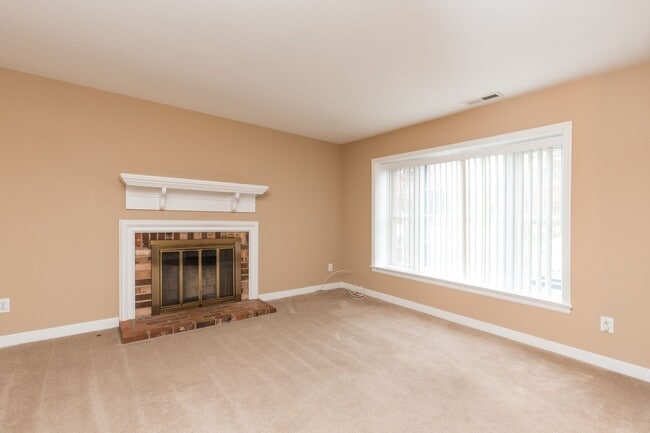 2216 Ashcreek Dr in Richmond, VA - Building Photo - Building Photo
