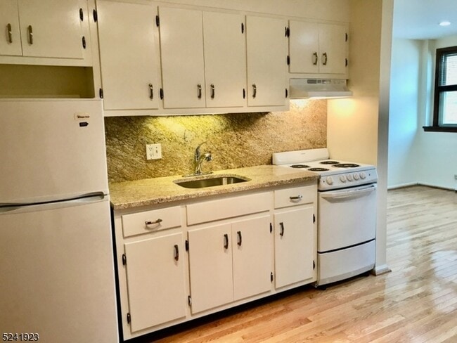 107 E Broad St in Westfield, NJ - Building Photo - Building Photo