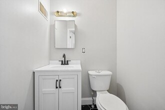 4020 Green St in Philadelphia, PA - Building Photo - Building Photo