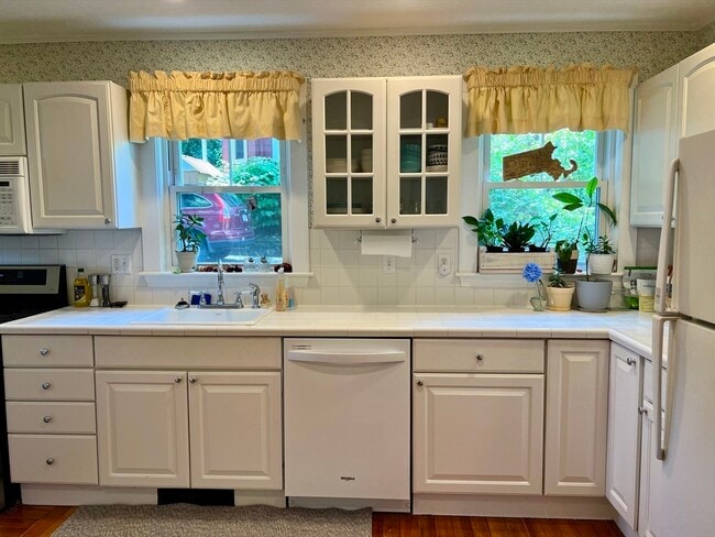 property at 52 Mt Vernon St