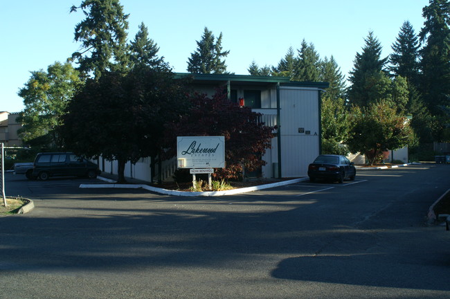 Lakewood Estates in Lakewood, WA - Building Photo - Building Photo