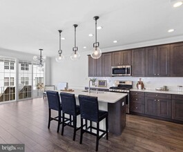 25 Larkspur Ln in Monroe Township, NJ - Building Photo - Building Photo