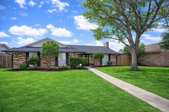 5334 Heather Glen Dr in Garland, TX - Building Photo - Building Photo