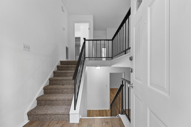 property at 2247 Oak Shores Dr